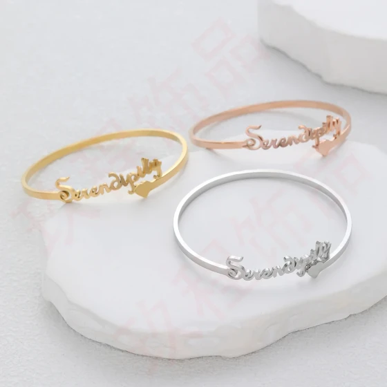 3mm Heart Bangle